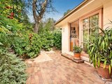 https://images.listonce.com.au/custom/160x/listings/22a-parring-road-balwyn-vic-3103/458/01684458_img_08.jpg?HPO2vhhFMFE