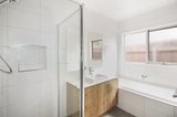 https://images.listonce.com.au/custom/160x/listings/22a-pavo-street-belmont-vic-3216/531/01727531_img_08.jpg?2zJBlERtjRc