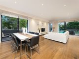 https://images.listonce.com.au/custom/160x/listings/22d-tennyson-street-elwood-vic-3184/173/01794173_img_03.jpg?_QkQcEsOp2U