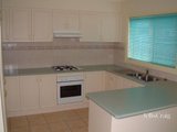 https://images.listonce.com.au/custom/160x/listings/23-5-sheales-street-dandenong-vic-3175/610/01732610_img_09.jpg?DrwOTVZ43QA