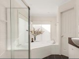 https://images.listonce.com.au/custom/160x/listings/23-agnew-street-brighton-east-vic-3187/864/01736864_img_06.jpg?EmoncvV2m0A