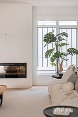 https://images.listonce.com.au/custom/160x/listings/23-ashlar-crescent-blackburn-vic-3130/210/01942210_img_04.jpg?1uAMH5qIKHM