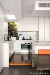 https://images.listonce.com.au/custom/160x/listings/23-baker-street-st-kilda-vic-3182/891/01794891_img_18.jpg?LC8rmfHcY2k