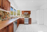 https://images.listonce.com.au/custom/160x/listings/23-bevis-street-bentleigh-east-vic-3165/923/01814923_img_09.jpg?Y2-oyqq9jt8