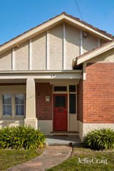 https://images.listonce.com.au/custom/160x/listings/23-blackwood-street-carnegie-vic-3163/047/01973047_img_09.jpg?L3__fWUW8Us