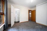 https://images.listonce.com.au/custom/160x/listings/23-christine-avenue-alfredton-vic-3350/811/01147811_img_05.jpg?y34yNzIE9nA