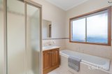 https://images.listonce.com.au/custom/160x/listings/23-dunscombe-avenue-glen-waverley-vic-3150/420/01782420_img_09.jpg?dSXU6iTYpak