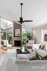 https://images.listonce.com.au/custom/160x/listings/23-eastgate-drive-greensborough-vic-3088/527/01751527_img_03.jpg?6G-6SWScxNA