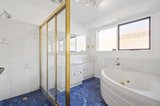 https://images.listonce.com.au/custom/160x/listings/23-erie-avenue-rowville-vic-3178/217/01927217_img_10.jpg?nrkil8ETgU4