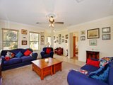 https://images.listonce.com.au/custom/160x/listings/23-frances-avenue-yarra-glen-vic-3775/238/01525238_img_07.jpg?hp2jtmxUW9c