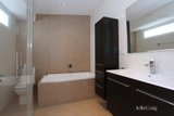 https://images.listonce.com.au/custom/160x/listings/23-gordon-grove-northcote-vic-3070/946/01947946_img_04.jpg?gfM4BMa2MyM