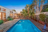 https://images.listonce.com.au/custom/160x/listings/23-heron-crescent-barwon-heads-vic-3227/707/01571707_img_14.jpg?tQ32x0eyT-U