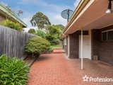 https://images.listonce.com.au/custom/160x/listings/23-lancaster-place-chirnside-park-vic-3116/374/01526374_img_07.jpg?aaYZbEvAjtY