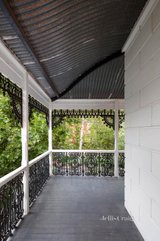 https://images.listonce.com.au/custom/160x/listings/23-mangarra-road-canterbury-vic-3126/331/01490331_img_19.jpg?WnSwPz6Ca6Q