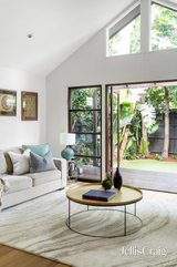 https://images.listonce.com.au/custom/160x/listings/23-moore-street-elwood-vic-3184/519/01899519_img_13.jpg?eOuVIfZn3D4