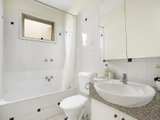 https://images.listonce.com.au/custom/160x/listings/23-murray-street-elsternwick-vic-3185/203/01794203_img_07.jpg?_fwWyM4hdrE