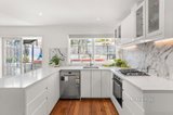 https://images.listonce.com.au/custom/160x/listings/23-oakpark-drive-chadstone-vic-3148/598/01551598_img_04.jpg?pzreRQuGQQA