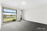 https://images.listonce.com.au/custom/160x/listings/23-ocallaghan-parade-lucas-vic-3350/886/01907886_img_06.jpg?ARvpDch3Rxk