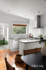 https://images.listonce.com.au/custom/160x/listings/23-park-street-northcote-vic-3070/946/01938946_img_06.jpg?fDr6P1nBLBE