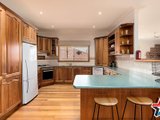 https://images.listonce.com.au/custom/160x/listings/23-prospect-road-wandin-north-vic-3139/918/01524918_img_09.jpg?BAJYSxS353E