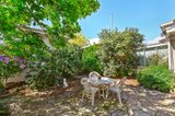 https://images.listonce.com.au/custom/160x/listings/23-rangeview-grove-balwyn-north-vic-3104/009/00571009_img_03.jpg?SUnqT7Qz1m8