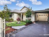 https://images.listonce.com.au/custom/160x/listings/23-rosshire-road-newport-vic-3015/681/01203681_img_02.jpg?3Cr864W-EsA