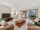 https://images.listonce.com.au/custom/160x/listings/23-royalden-close-boronia-vic-3155/636/01525636_img_09.jpg?cAfonme_bS8