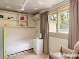 https://images.listonce.com.au/custom/160x/listings/23-ruby-road-montrose-vic-3765/342/01526342_img_14.jpg?xHP-FlIfpkU