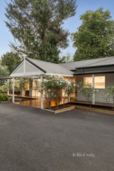 https://images.listonce.com.au/custom/160x/listings/23-saint-james-avenue-montrose-vic-3765/638/01640638_img_23.jpg?vLpMp7-Xybs