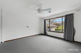 https://images.listonce.com.au/custom/160x/listings/23-streldon-avenue-strathmore-vic-3041/090/01902090_img_05.jpg?xoIpjSsGkWk