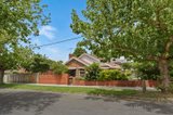 https://images.listonce.com.au/custom/160x/listings/23-warner-avenue-ashburton-vic-3147/567/00472567_img_02.jpg?2cRvhmycMto