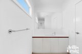 https://images.listonce.com.au/custom/160x/listings/23-yellowstone-street-south-morang-vic-3752/641/01706641_img_10.jpg?6XiVFld14N8