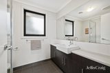 https://images.listonce.com.au/custom/160x/listings/230-pascoe-avenue-croydon-vic-3136/487/01740487_img_08.jpg?whySRhBt_Jw