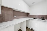 https://images.listonce.com.au/custom/160x/listings/2301-beaconsfield-parade-middle-park-vic-3206/277/01976277_img_15.jpg?xO6nf1FvX7s