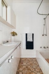 https://images.listonce.com.au/custom/160x/listings/231-abbotsford-street-north-melbourne-vic-3051/983/01632983_img_14.jpg?a0XSoLEDLvw