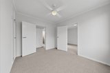 https://images.listonce.com.au/custom/160x/listings/231-beach-avenue-elwood-vic-3184/252/01951252_img_07.jpg?0gMyB-qP8XA