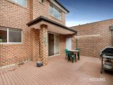 https://images.listonce.com.au/custom/160x/listings/231-clyde-street-newport-vic-3015/942/01202942_img_09.jpg?Dk8YfXXhybw