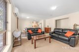 https://images.listonce.com.au/custom/160x/listings/231-kent-street-sebastopol-vic-3356/335/01987335_img_04.jpg?QxZvuu4kllE