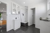 https://images.listonce.com.au/custom/160x/listings/231-the-crossway-keilor-east-vic-3033/292/01937292_img_07.jpg?tBFQIOcGb58