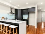 https://images.listonce.com.au/custom/160x/listings/231a-the-boulevard-port-melbourne-vic-3207/170/01087170_img_05.jpg?A4f9qavOfz8