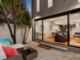 https://images.listonce.com.au/custom/160x/listings/231a-the-boulevard-port-melbourne-vic-3207/170/01087170_img_08.jpg?LN0RG2wt0ik