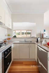 https://images.listonce.com.au/custom/160x/listings/232-montgomery-street-heidelberg-heights-vic-3081/190/01521190_img_06.jpg?QElJGwFjIpo