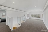 https://images.listonce.com.au/custom/160x/listings/232-napier-street-strathmore-vic-3041/323/01991323_img_09.jpg?2OZFi3KhCWU