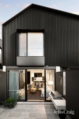 https://images.listonce.com.au/custom/160x/listings/232-rathmines-road-hawthorn-east-vic-3123/276/01934276_img_12.jpg?xIMJT1eoPYs