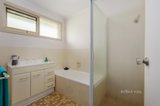 https://images.listonce.com.au/custom/160x/listings/233-39-dublin-road-ringwood-east-vic-3135/261/01028261_img_07.jpg?psdJFLJK72Y