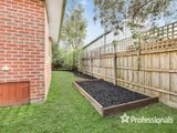 https://images.listonce.com.au/custom/160x/listings/233-vernon-street-croydon-vic-3136/916/01525916_img_12.jpg?axwPGb2fD24