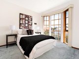 https://images.listonce.com.au/custom/160x/listings/233-woodlands-avenue-kew-east-vic-3102/110/01685110_img_06.jpg?xabIrxsB0Qs