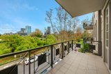 https://images.listonce.com.au/custom/160x/listings/23350-toorak-road-south-yarra-vic-3141/492/00519492_img_07.jpg?ZbVGd4JBVp8