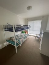 https://images.listonce.com.au/custom/160x/listings/2339-pakington-street-newtown-vic-3220/401/01575401_img_07.jpg?WKP99HaJKXA