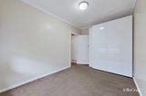 https://images.listonce.com.au/custom/160x/listings/234-durham-road-surrey-hills-vic-3127/813/01753813_img_11.jpg?00cFiqdnghI